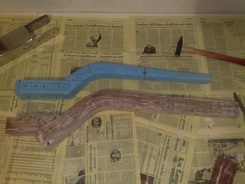 [Immagine: 2011110175129_Incollaggio finito 2.JPG]